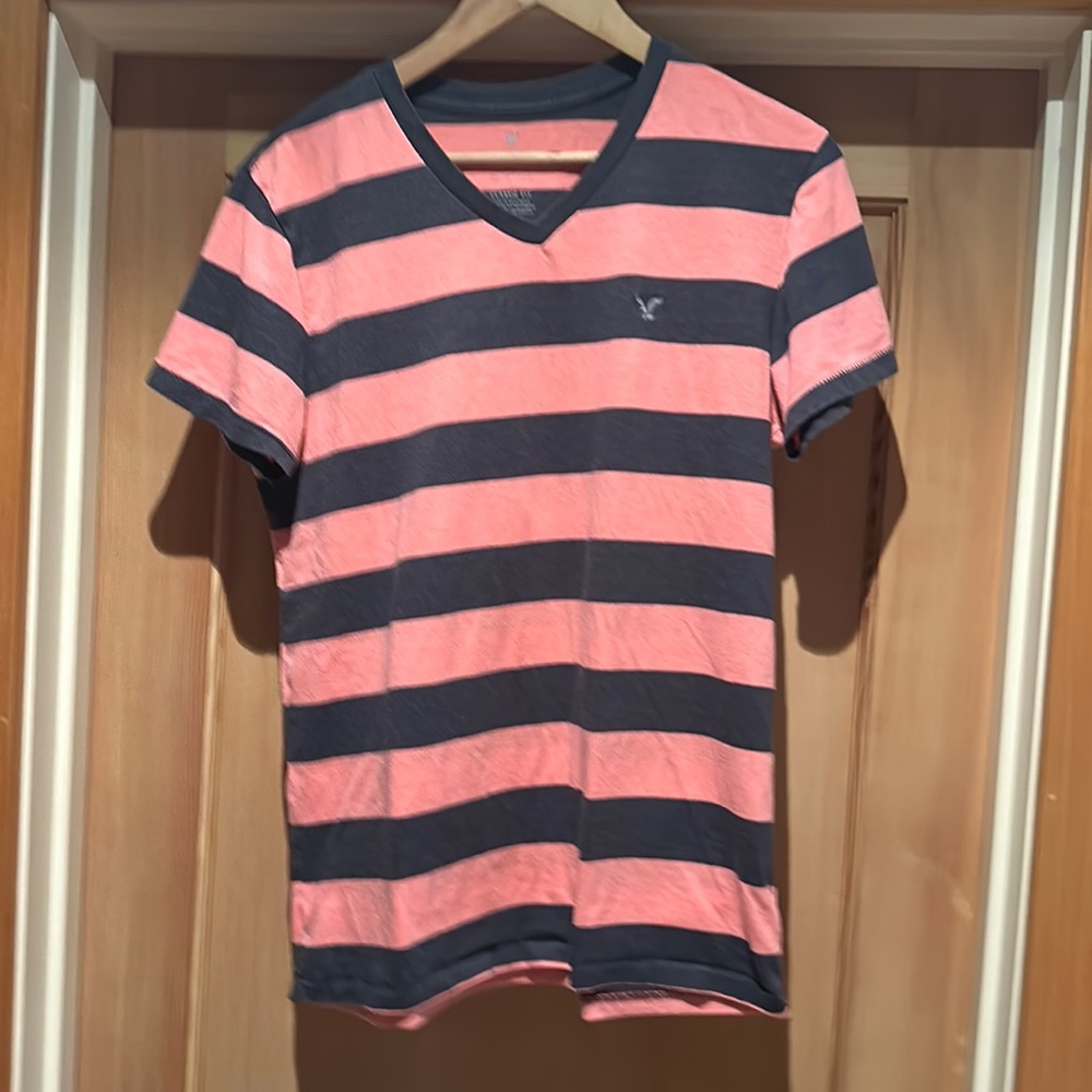 American Eagle Medium Pink/Black T-Shirt